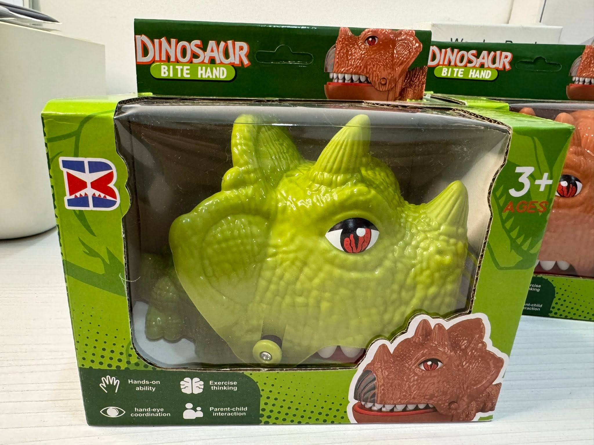 Dino Mordelón image 4