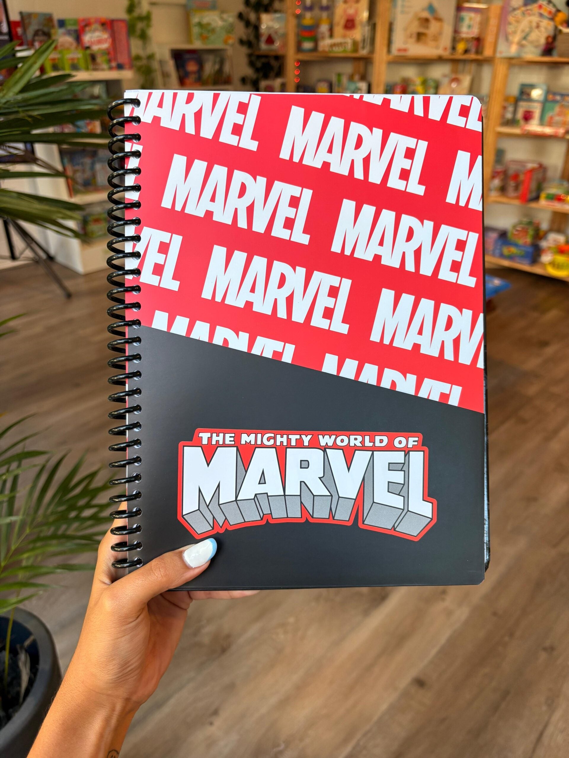 Cuadernola Marvel Roja image 1