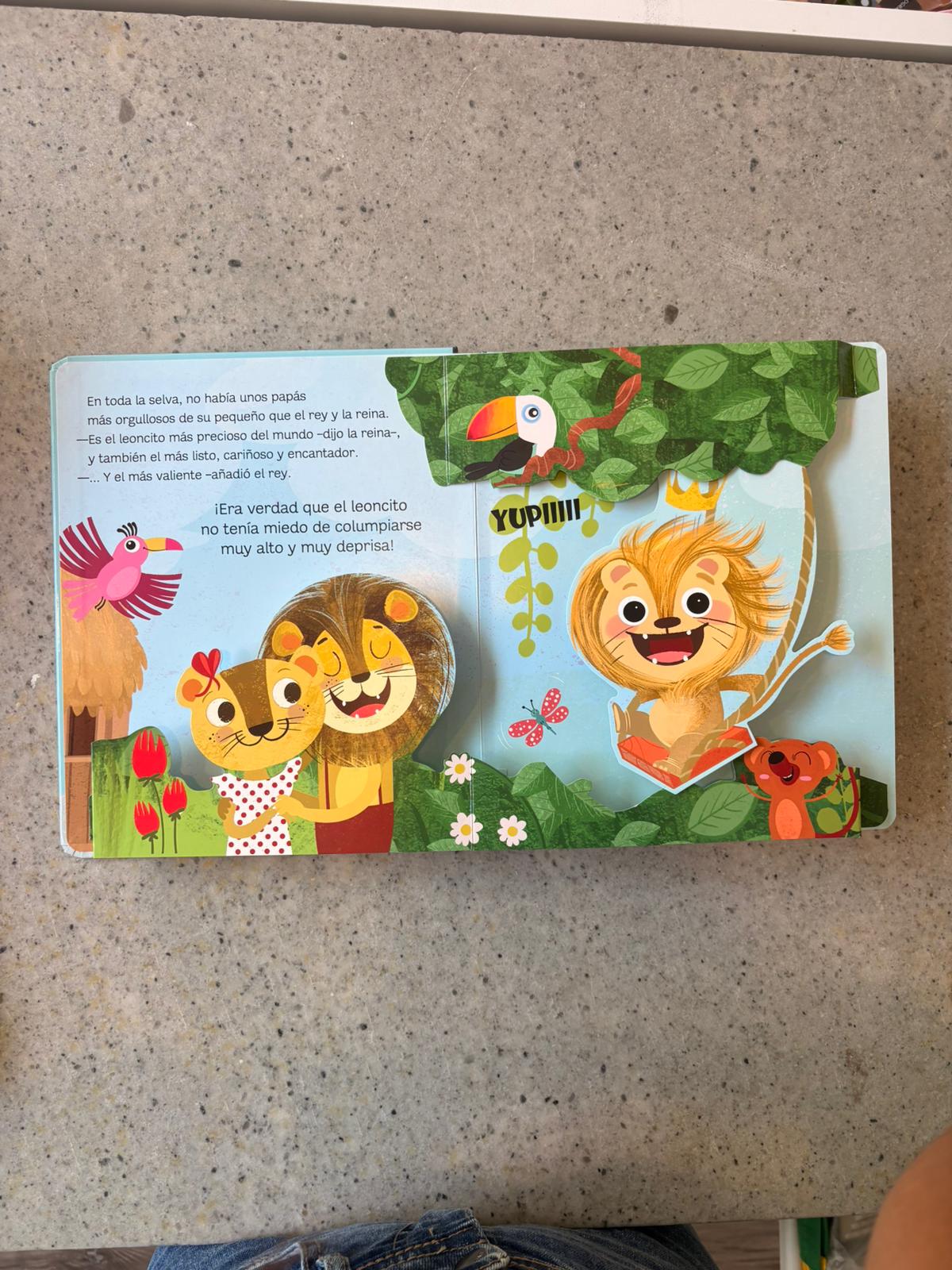 Libro de la colección abrazos con pop-up