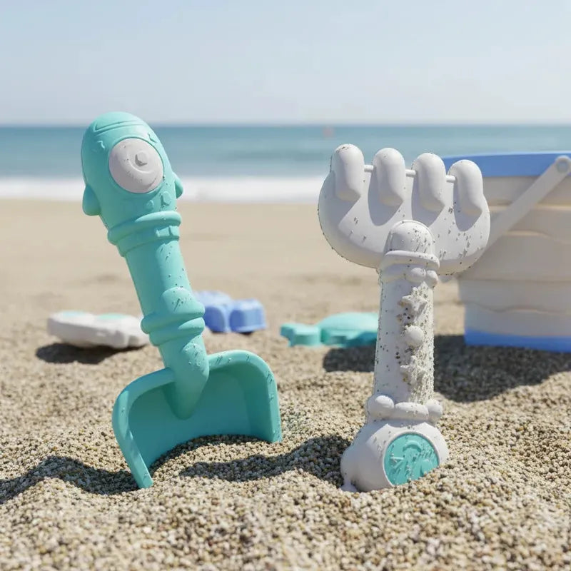 Balde de playa celeste plegable con accesorios. image 2