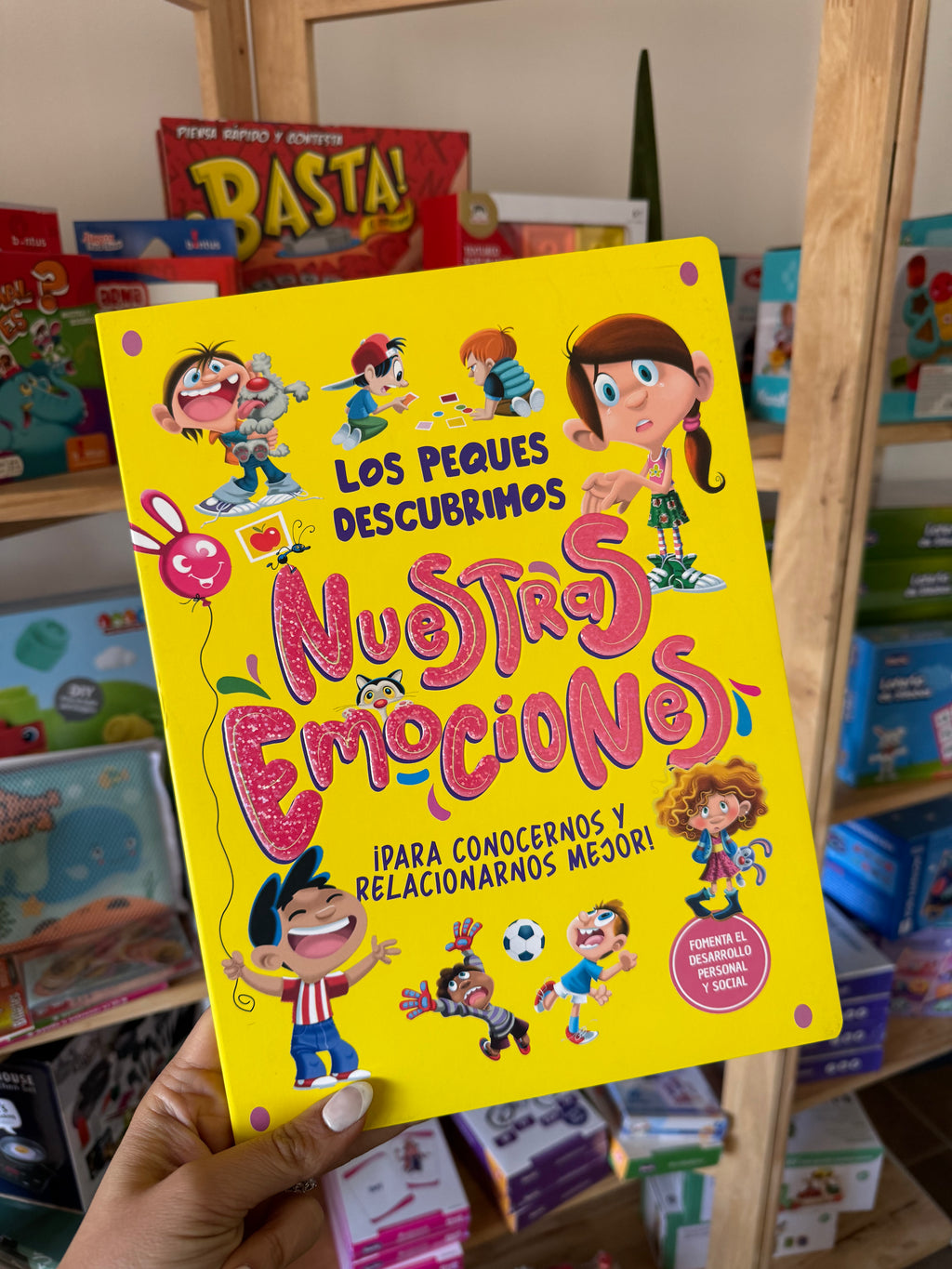 Libro - Los peques descubrimos Nuestras Emociones image 1