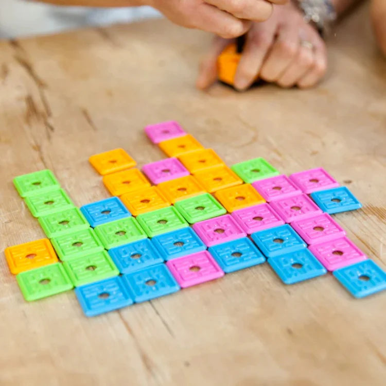 OK Game – Juego de estrategia portátil (5 en línea)