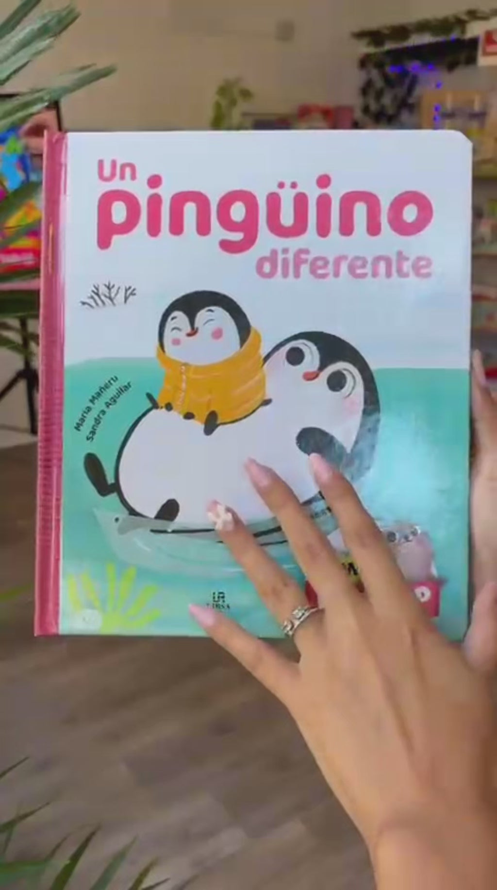 Libro Un pingüino diferente