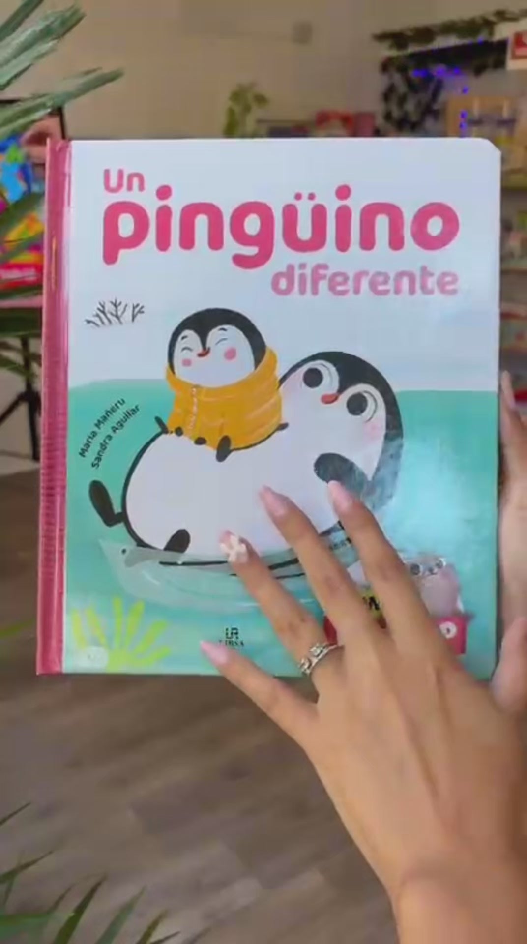 Libro Un pingüino diferente